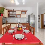 Pleadin 540 Apartment *