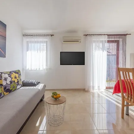 Pleadin 아파트 로고즈니차